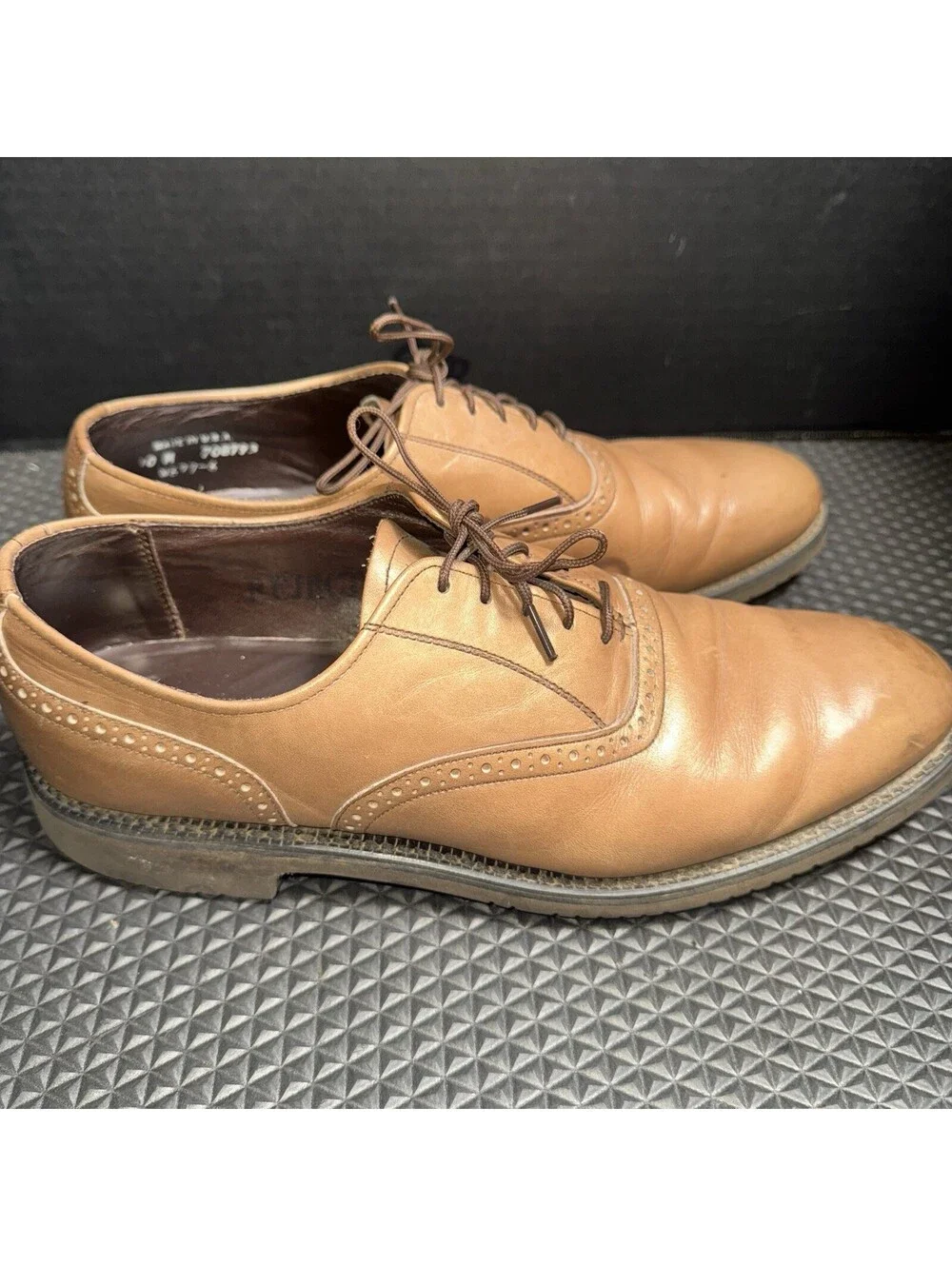 Vintage Dexter Men’s Dress Shoes 10M Tan Leather Cap Toe Oxford Vibram Sole USA